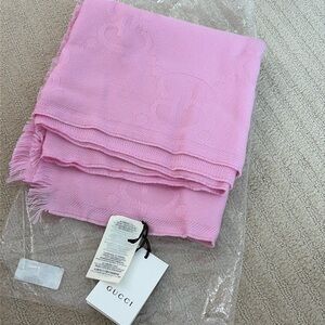 NWT Gucci Classic GG Jacquard 100% Wool Scarf - Pink (45 x 195 cm)
